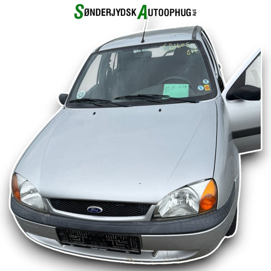 Ford Fiesta 4+5 Pluk-Selv-Bil Med OEM Nr. Ophugger Fra Ford Ophugger