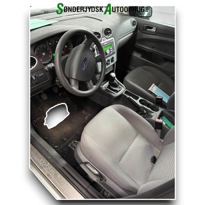 Ford Focus Pluk-Selv-Bil Med OEM Nr. Ophugger Fra Ford Ophugger