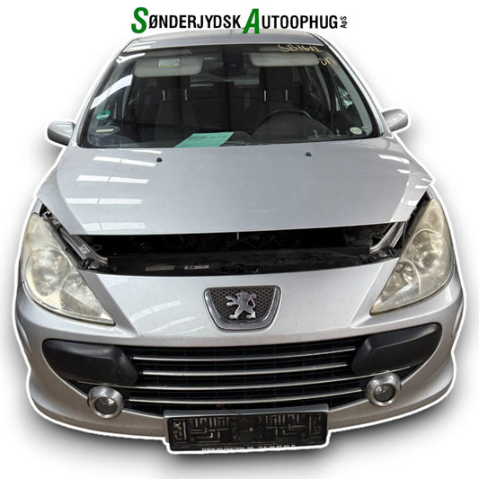 Peugeot 307 Pluk-Selv-Bil Med OEM Nr. Ophugger Fra Peugeot Ophugger