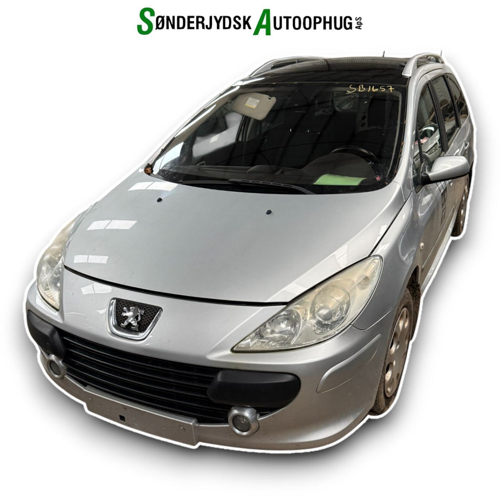 Peugeot 307 Pluk-Selv-Bil Med OEM Nr. Ophugger Fra Peugeot Ophugger