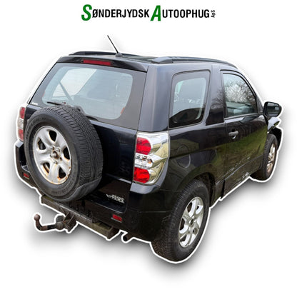 Suzuki Grand Vitara Pluk-Selv-Bil Med OEM Nr. Ophugger Fra Suzuki Ophugger