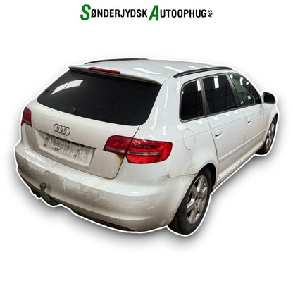 Audi A3 Pluk-Selv-Bil Med OEM Nr. Ophugger Fra Audi Ophugger