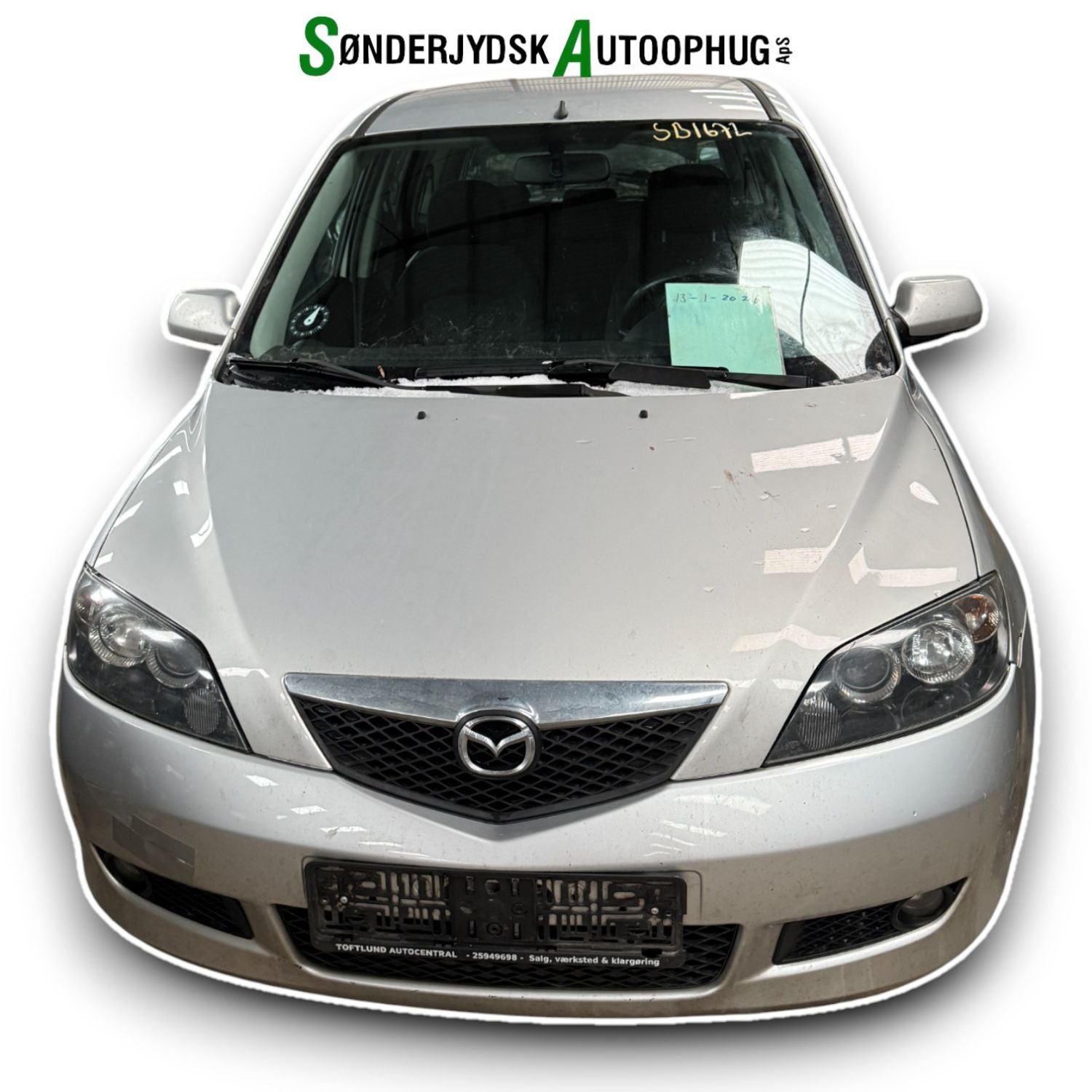 Mazda 2 Nd Pluk-Selv-Bil Med OEM Nr. Ophugger Fra Mazda Ophugger