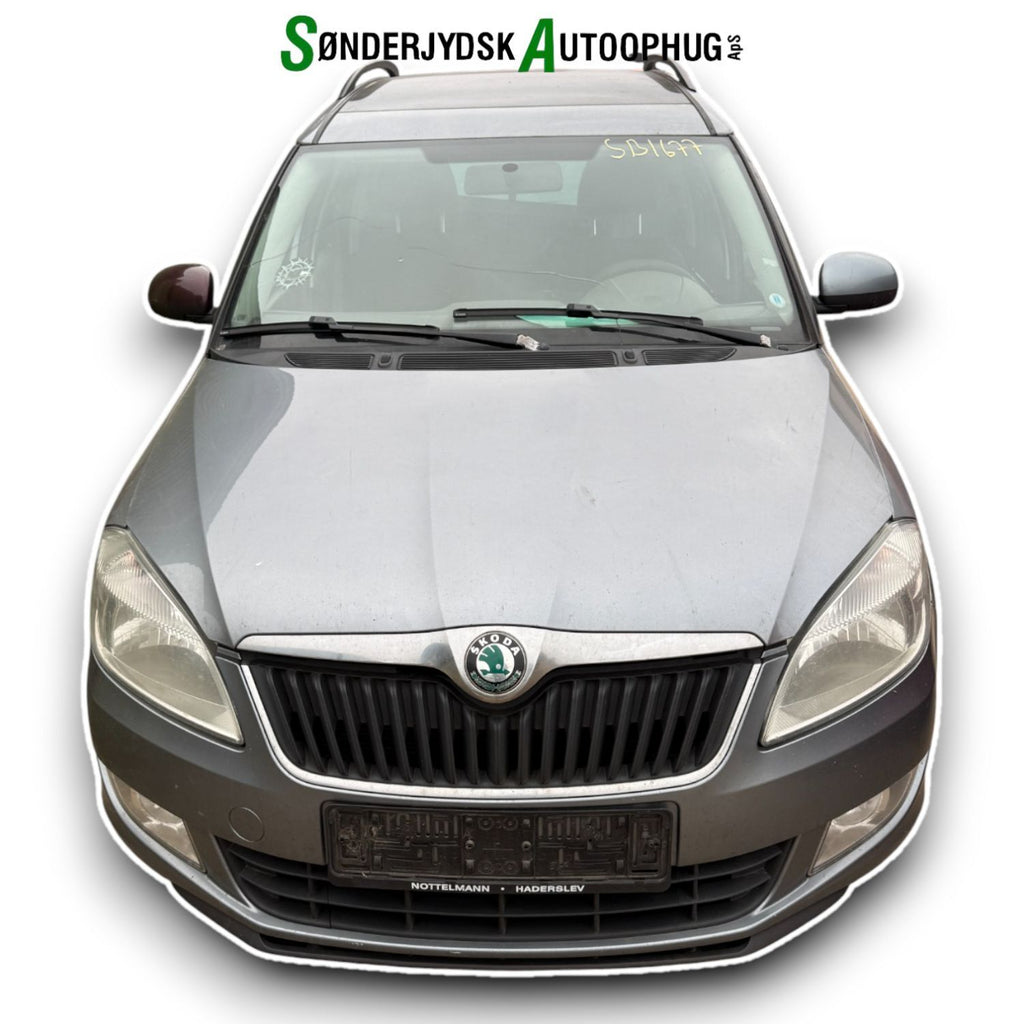 Skoda Roomster Pluk-Selv-Bil Med OEM Nr. Ophugger Fra Skoda Ophugger