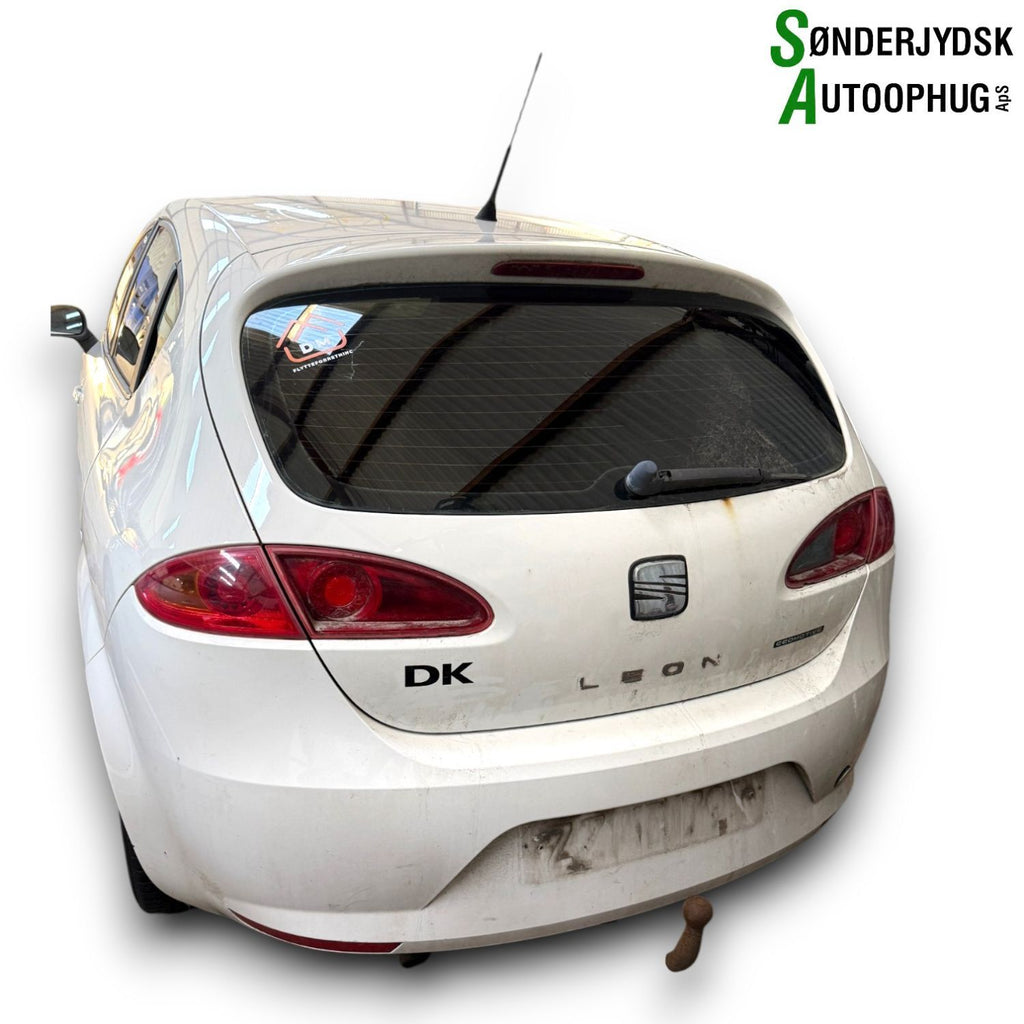 Seat Leon Pluk-Selv-Bil Med OEM Nr. Ophugger Fra Seat Ophugger