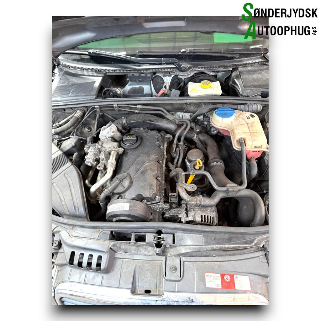 Audi A4 Pluk-Selv-Bil Med OEM Nr. Ophugger Fra Audi Ophugger