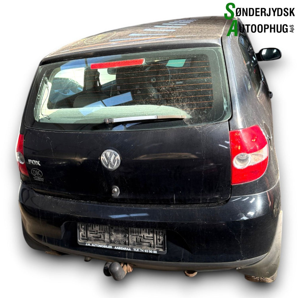 VW Fox 5Z Pluk-Selv-Bil Med OEM Nr. Ophugger Fra VW Ophugger