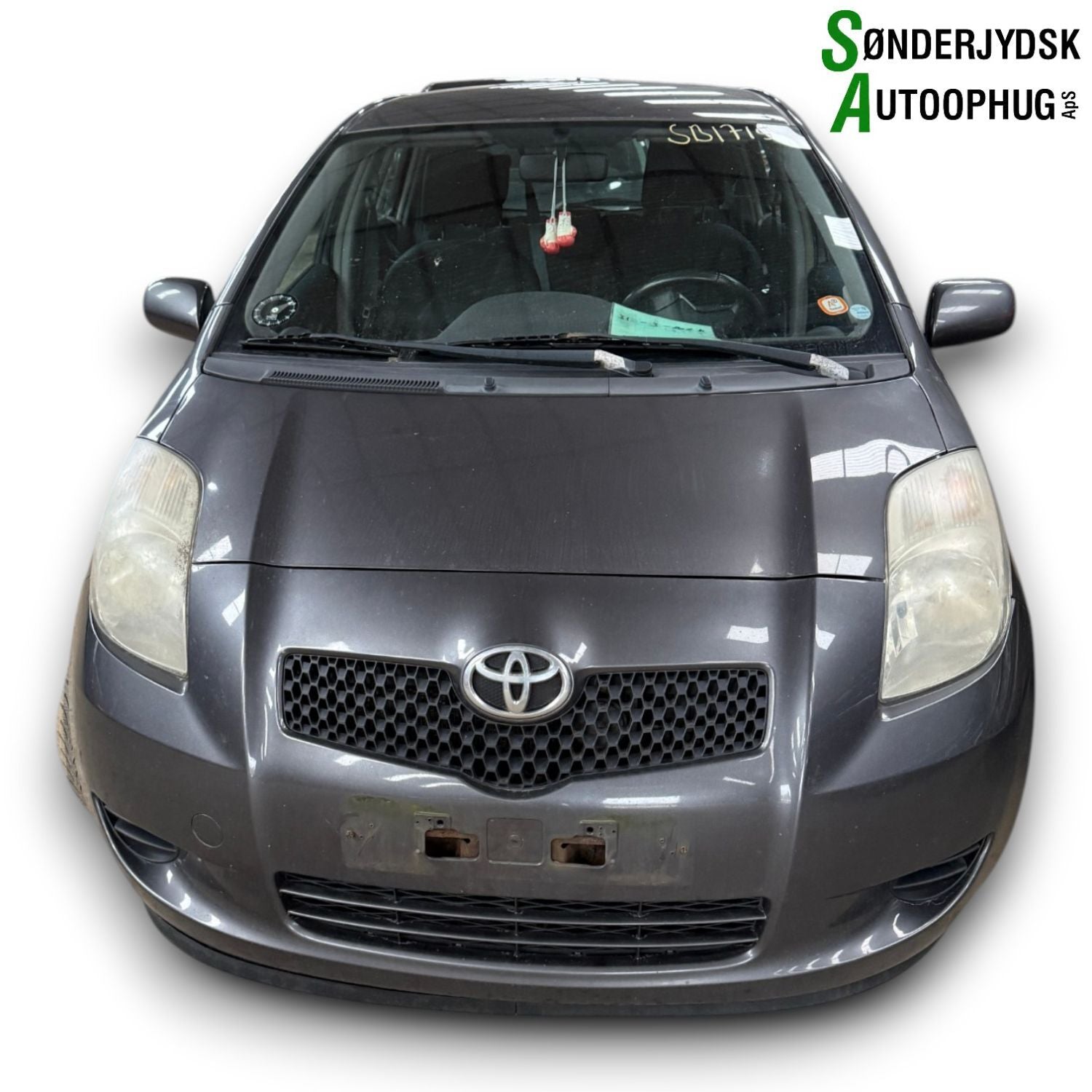 Toyota Yaris Pluk-Selv-Bil Med OEM Nr. Ophugger Fra Toyota Ophugger