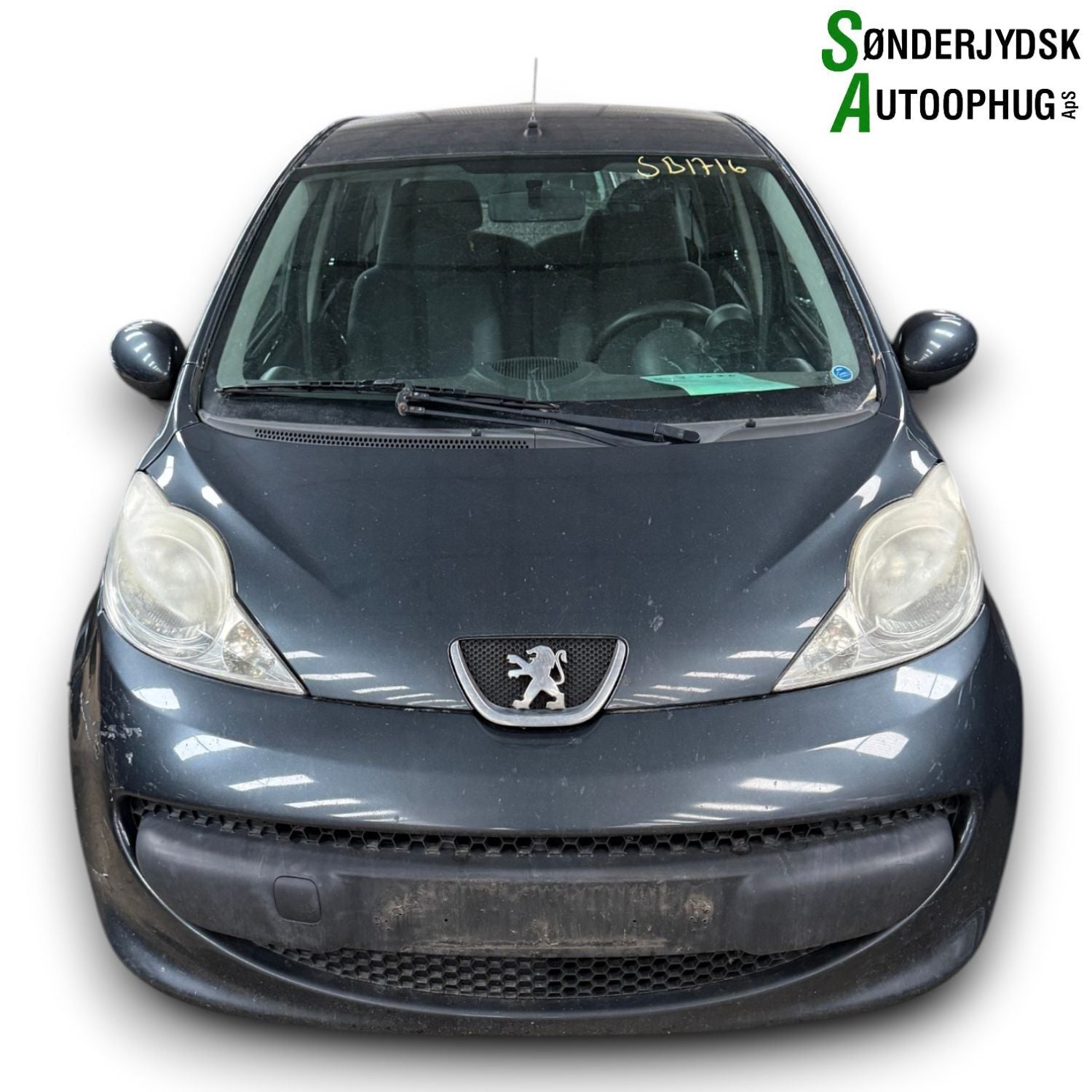 Peugeot 107 Pluk-Selv-Bil Med OEM Nr. Ophugger Fra Peugeot Ophugger
