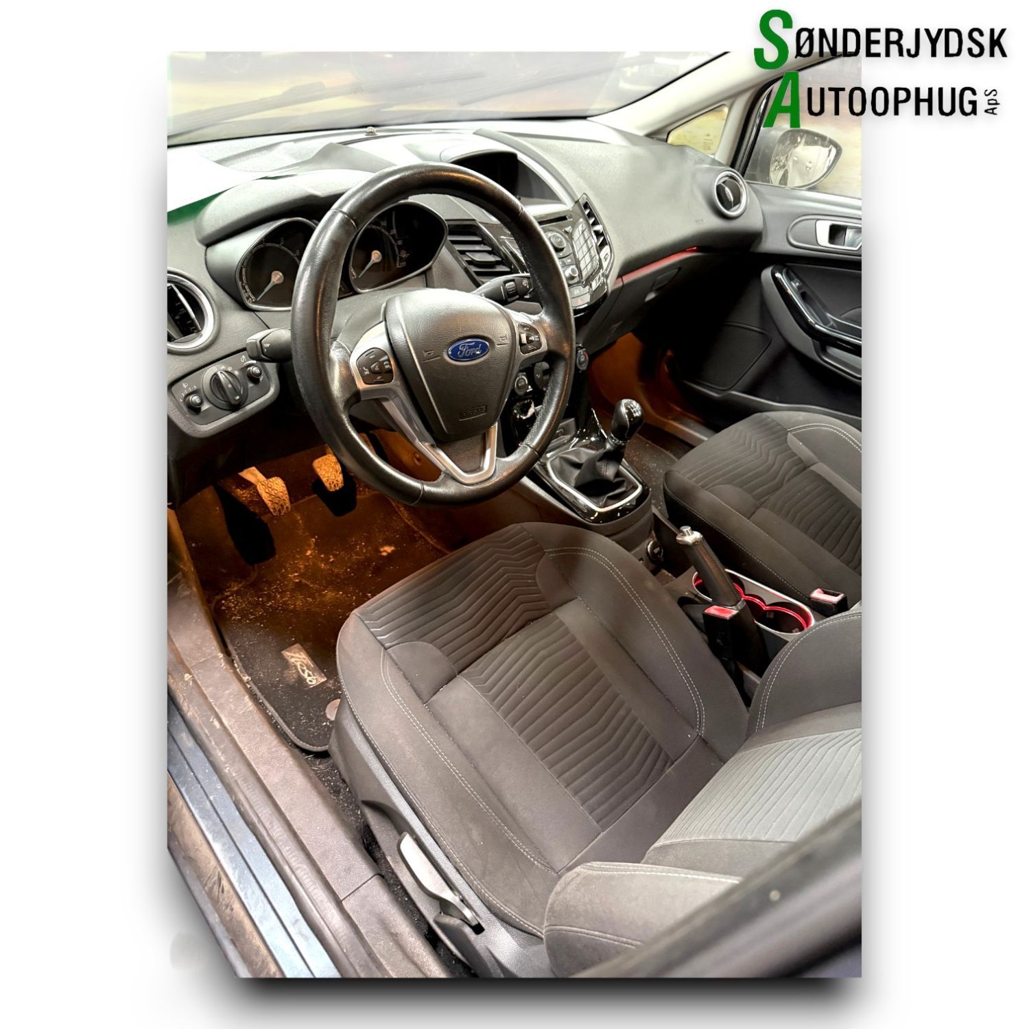 Ford Fiesta 7 Pluk-Selv-Bil Med OEM Nr. Ophugger Fra Ford Ophugger