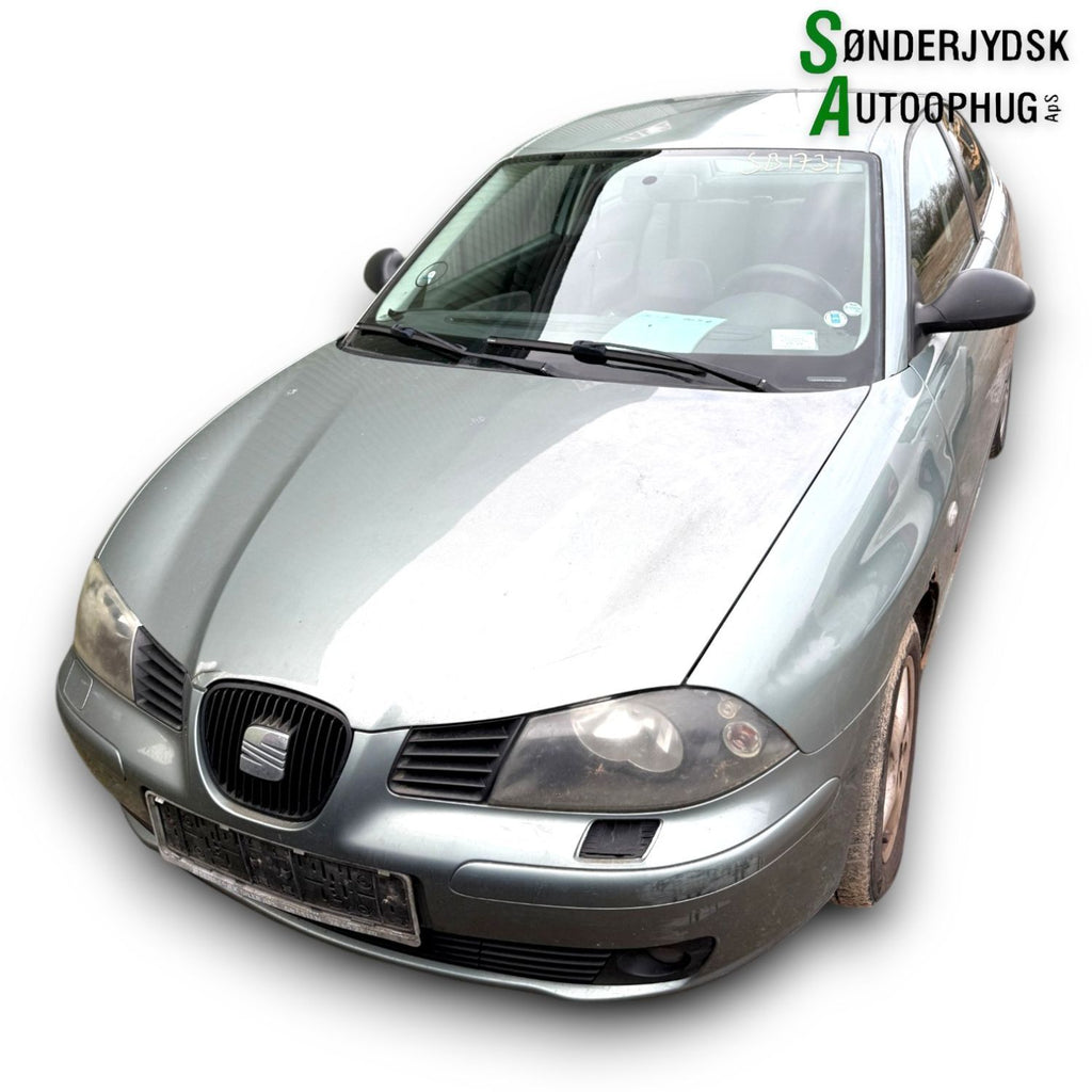 Seat Ibiza 6L Pluk-Selv-Bil Med OEM Nr. Ophugger Fra Seat Ophugger