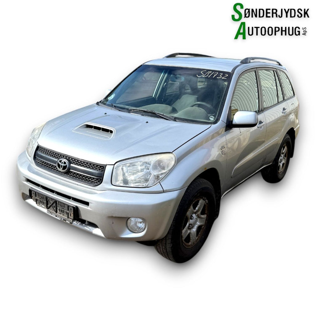 Toyota Rav 4 Pluk-Selv-Bil Med OEM Nr. Ophugger Fra Toyota Ophugger