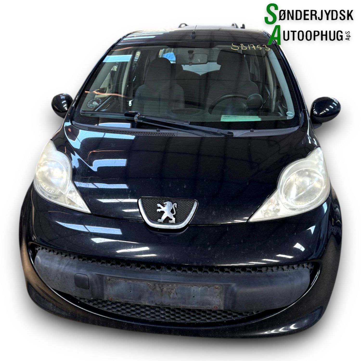 Peugeot 107 Pluk-Selv-Bil Med OEM Nr. Ophugger Fra Peugeot Ophugger