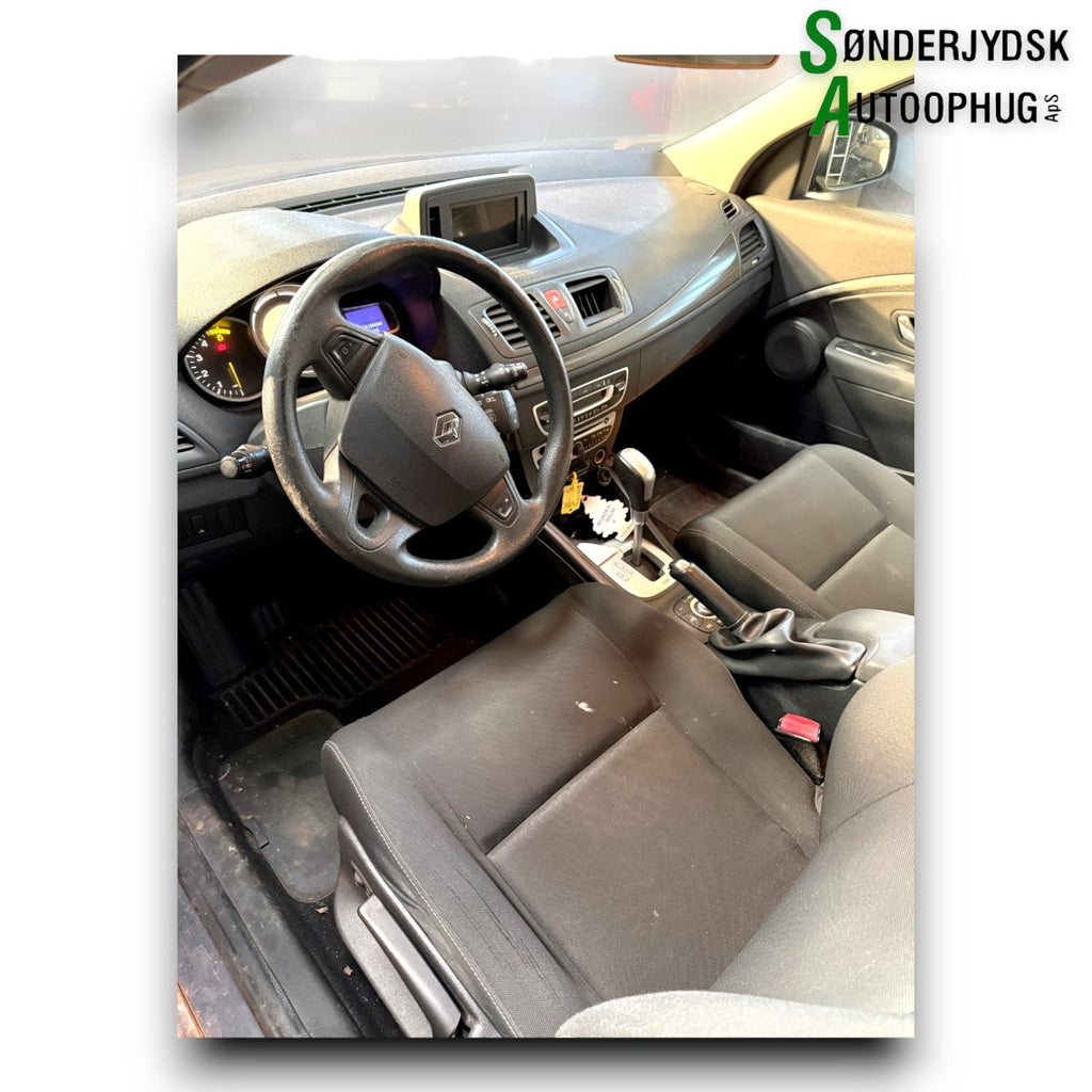Renault Megane 3 Pluk-Selv-Bil Med OEM Nr. Ophugger Fra Renault Ophugger