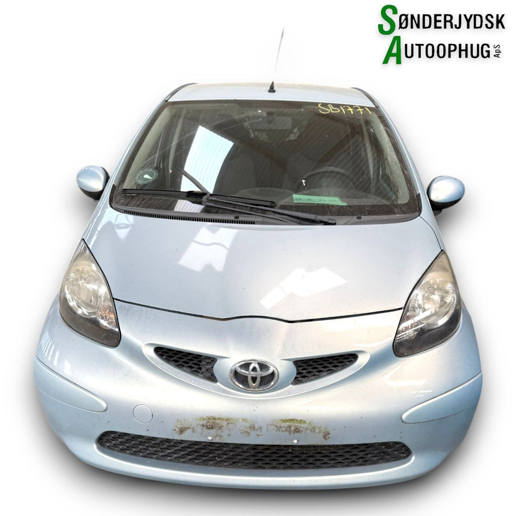 Toyota Aygo Pluk-Selv-Bil Med OEM Nr. Ophugger Fra Toyota Ophugger