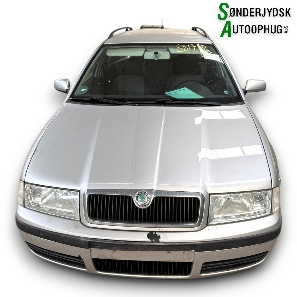 Skoda Octavia Pluk-Selv-Bil Med OEM Nr. Ophugger Fra Skoda Ophugger