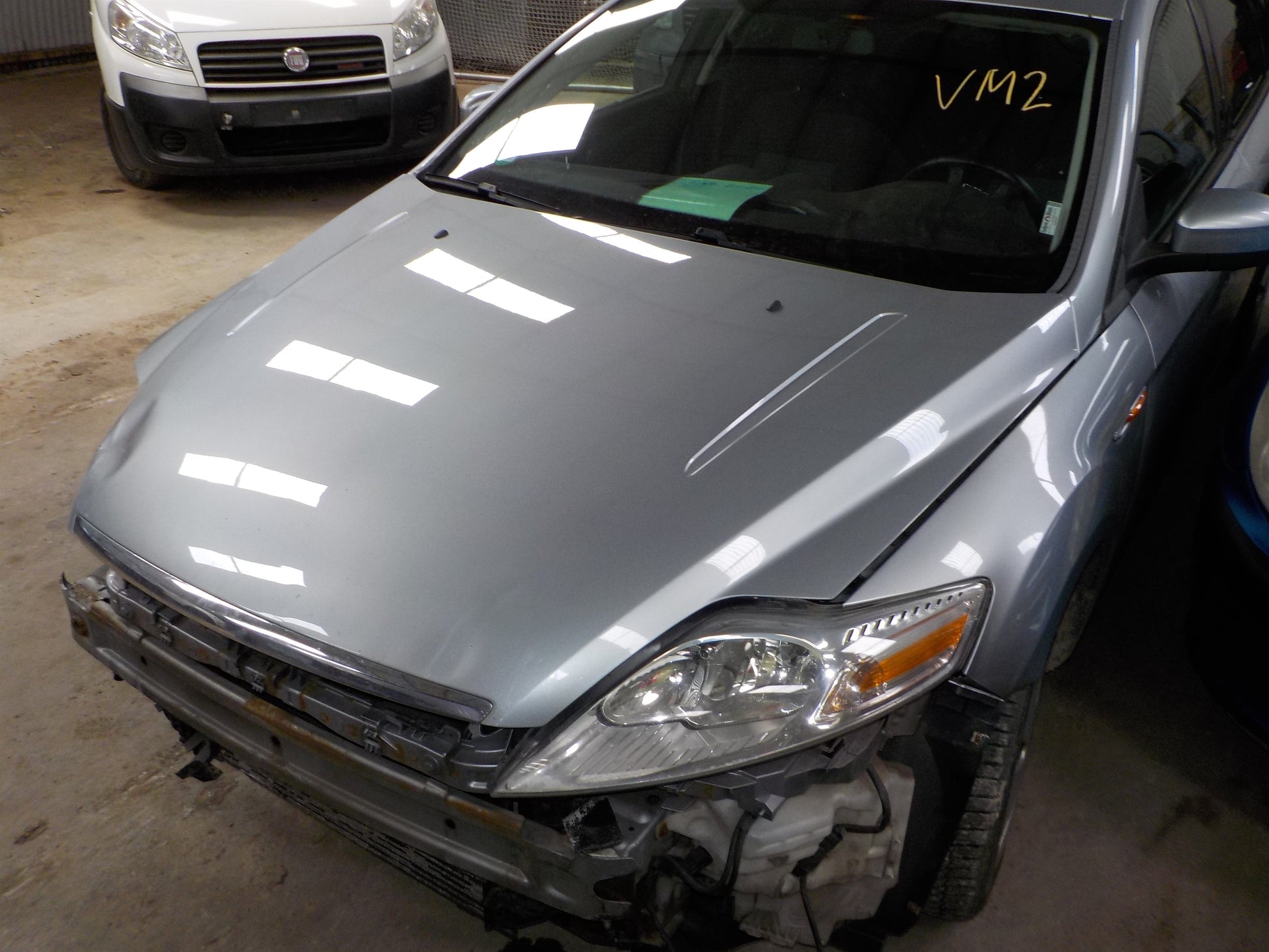 Ford Mondeo 4 Pluk-Selv-Bil Med OEM Nr. Ophugger Fra Ford Ophugger
