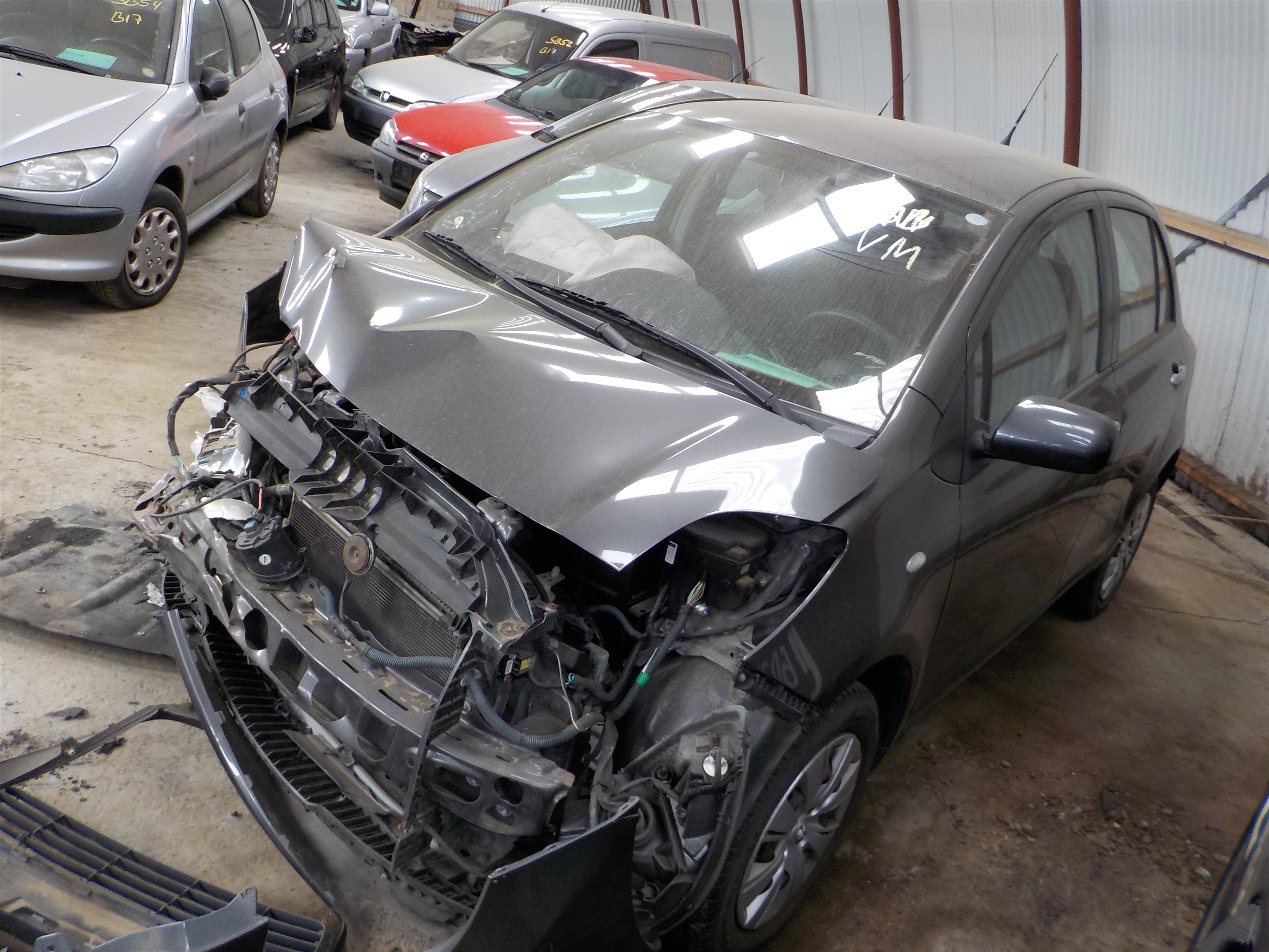 Toyota Yaris Pluk-Selv-Bil Med OEM Nr. Ophugger Fra Toyota Ophugger
