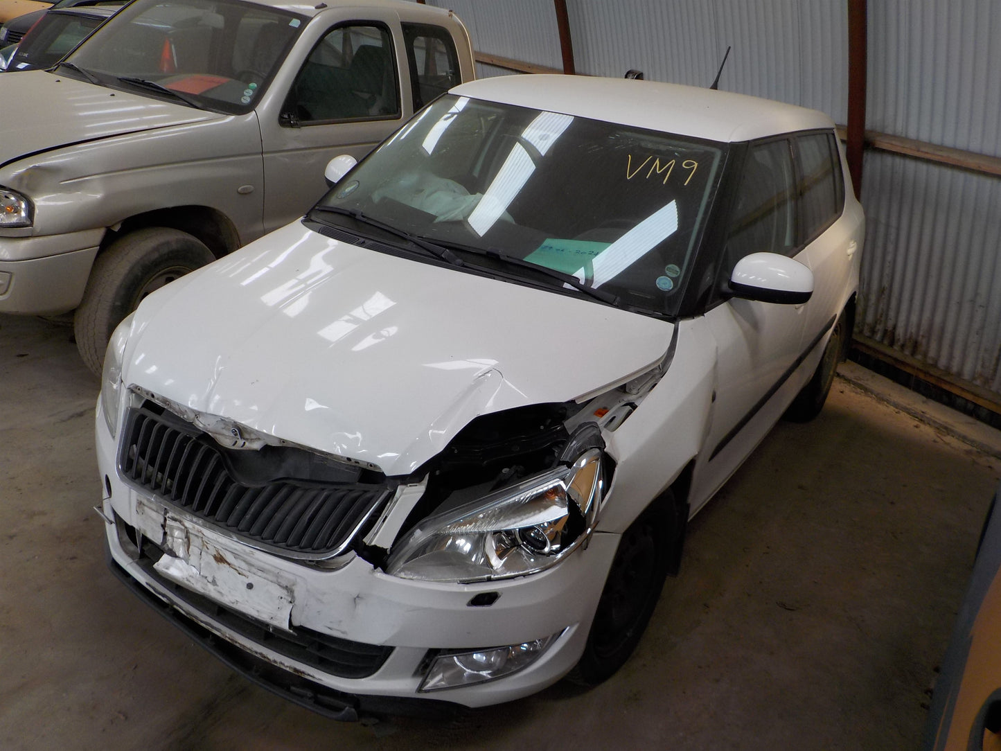 Skoda Fabia Pluk-Selv-Bil Med OEM Nr. TMBEM65J3D3118496 Fra Skoda Ophugger