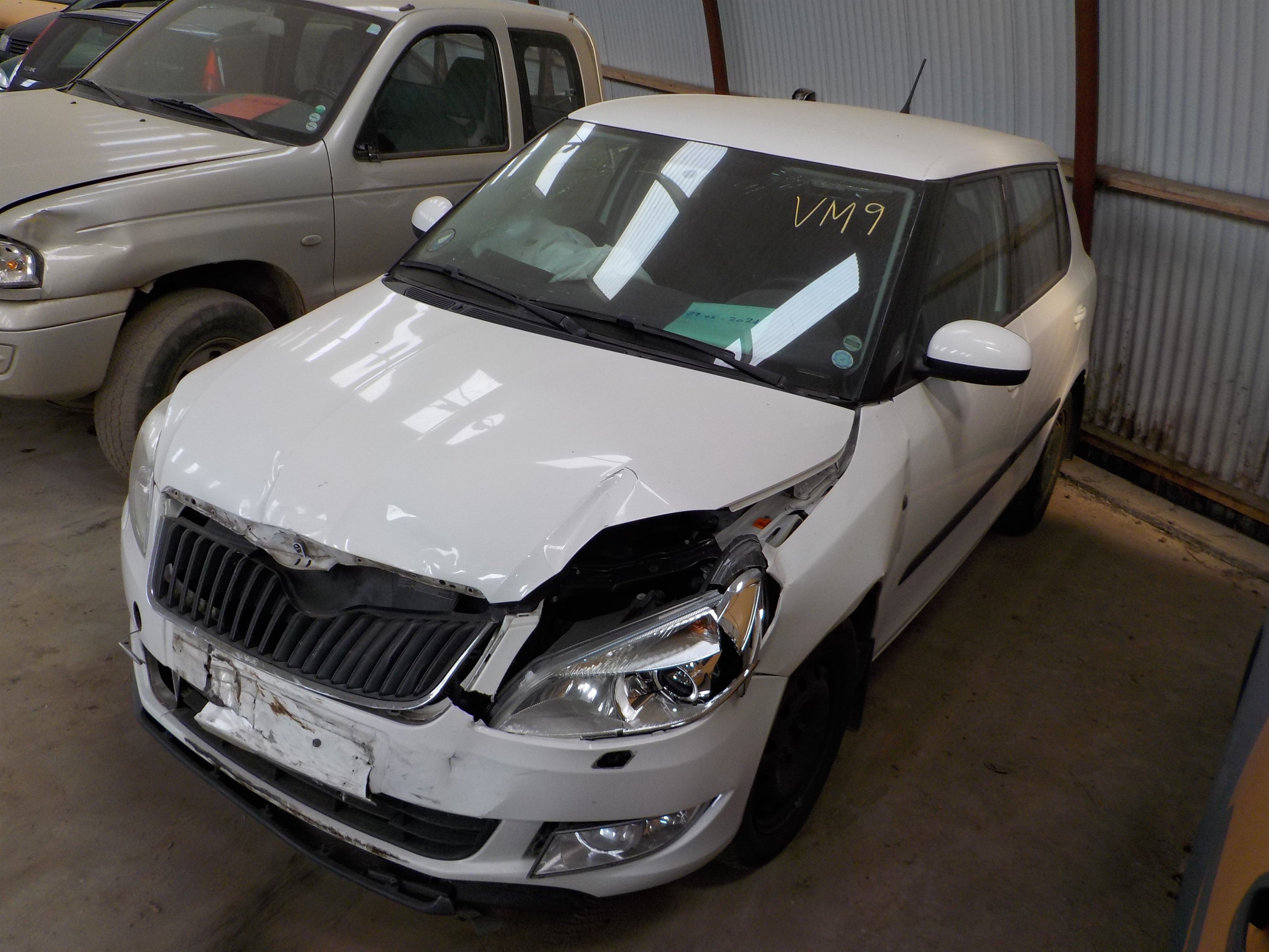 Skoda Fabia Pluk-Selv-Bil Med OEM Nr. TMBEM65J3D3118496 Fra Skoda Ophugger
