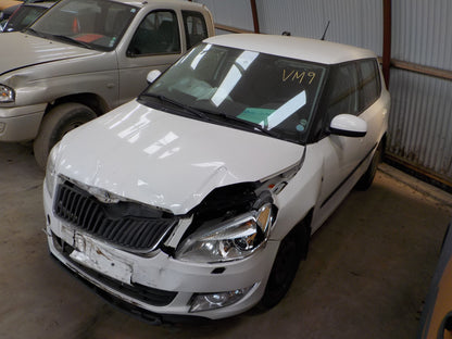 Skoda Fabia Pluk-Selv-Bil Med OEM Nr. TMBEM65J3D3118496 Fra Skoda Ophugger