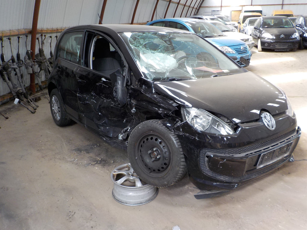 VW Up Pluk-Selv-Bil Med OEM Nr. Ophugger Fra VW Ophugger