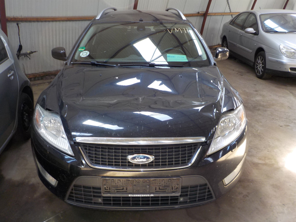Ford Mondeo 4 Pluk-Selv-Bil Med OEM Nr. Ophugger Fra Ford Ophugger