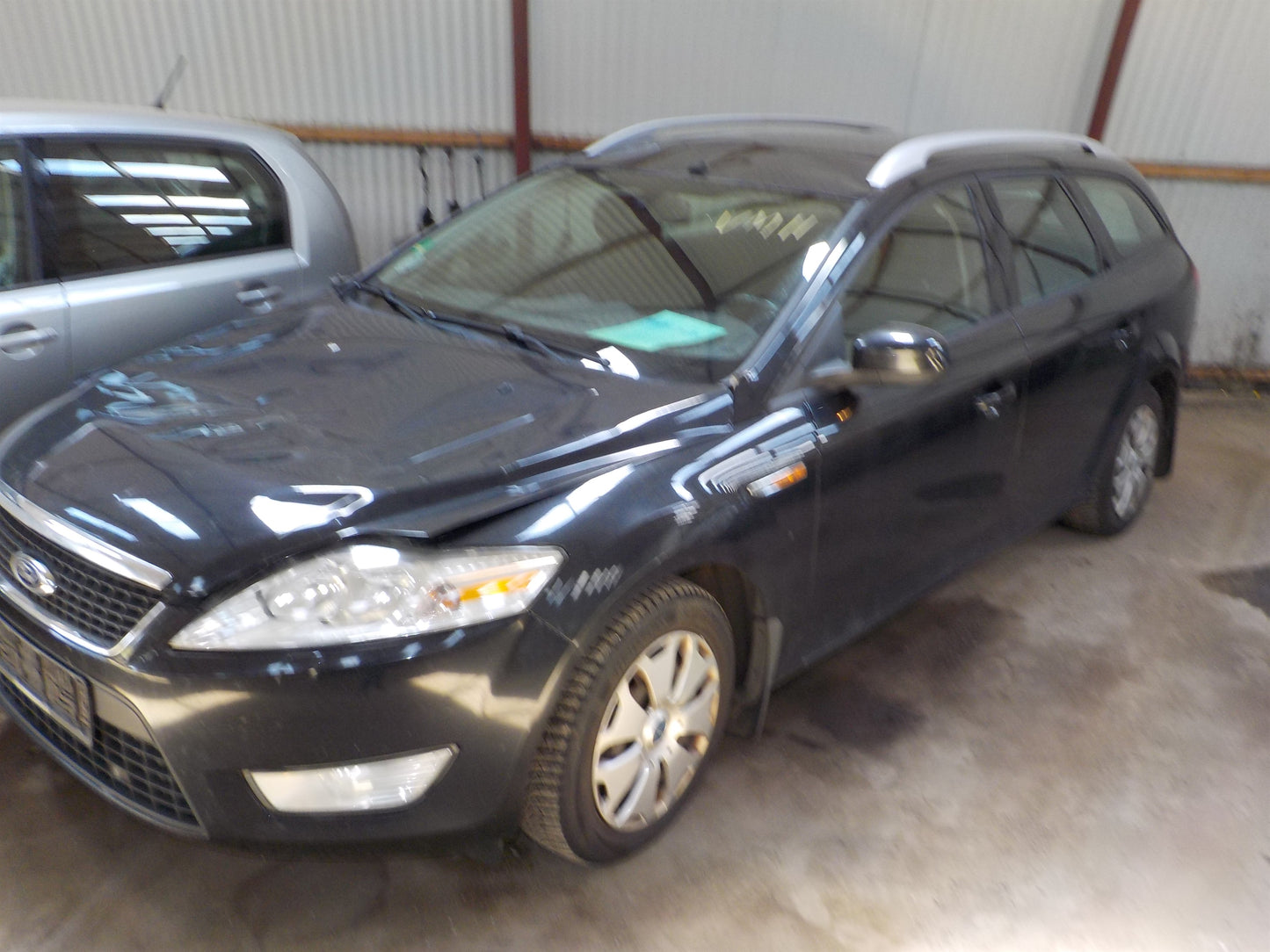 Ford Mondeo 4 Pluk-Selv-Bil Med OEM Nr. Ophugger Fra Ford Ophugger