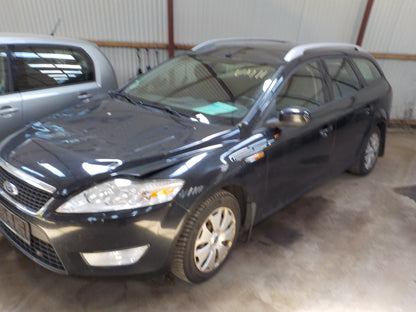 Ford Mondeo 4 Pluk-Selv-Bil Med OEM Nr. Ophugger Fra Ford Ophugger