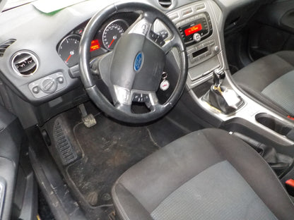 Ford Mondeo 4 Pluk-Selv-Bil Med OEM Nr. Ophugger Fra Ford Ophugger