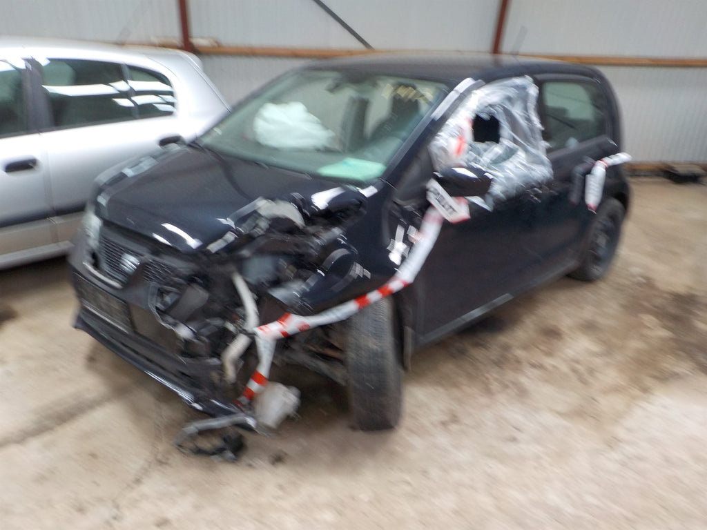 Seat Mii Pluk-Selv-Bil Med OEM Nr. Ophugger Fra Seat Ophugger