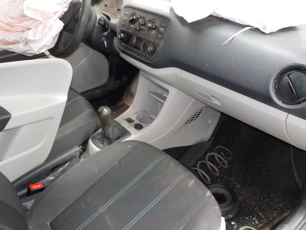 Seat Mii Pluk-Selv-Bil Med OEM Nr. Ophugger Fra Seat Ophugger