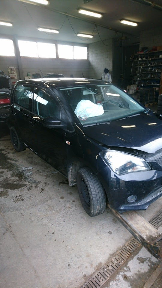 Seat Mii Pluk-Selv-Bil Med OEM Nr. Ophugger Fra Seat Ophugger
