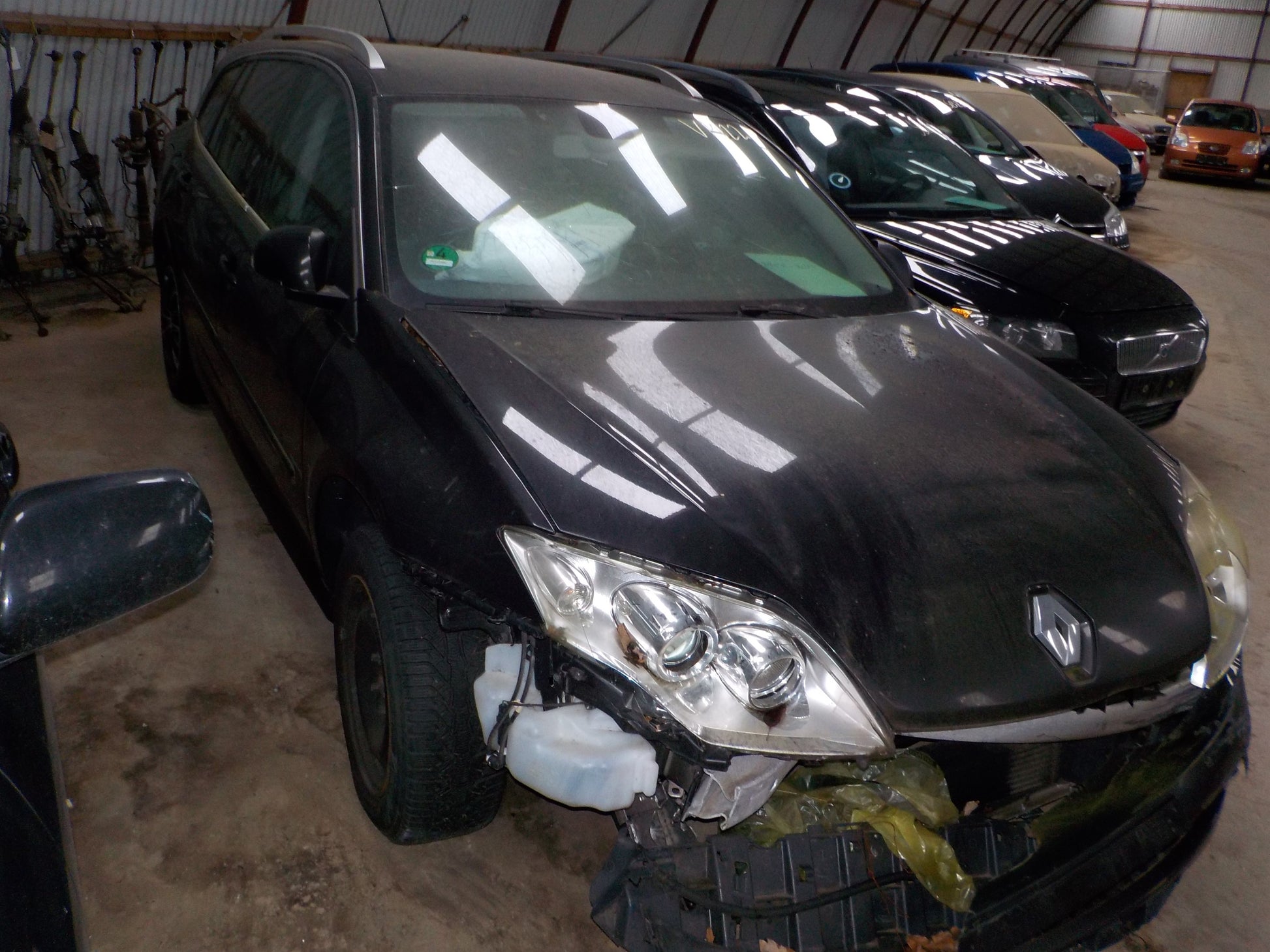Renault Laguna 3 Pluk-Selv-Bil Med OEM Nr. Ophugger Fra Renault Ophugger