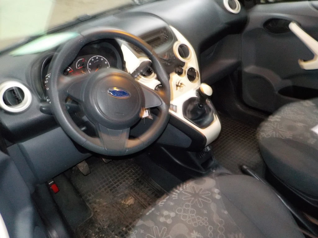 Ford Ka Pluk-Selv-Bil Med OEM Nr. Ophugger Fra Ford Ophugger