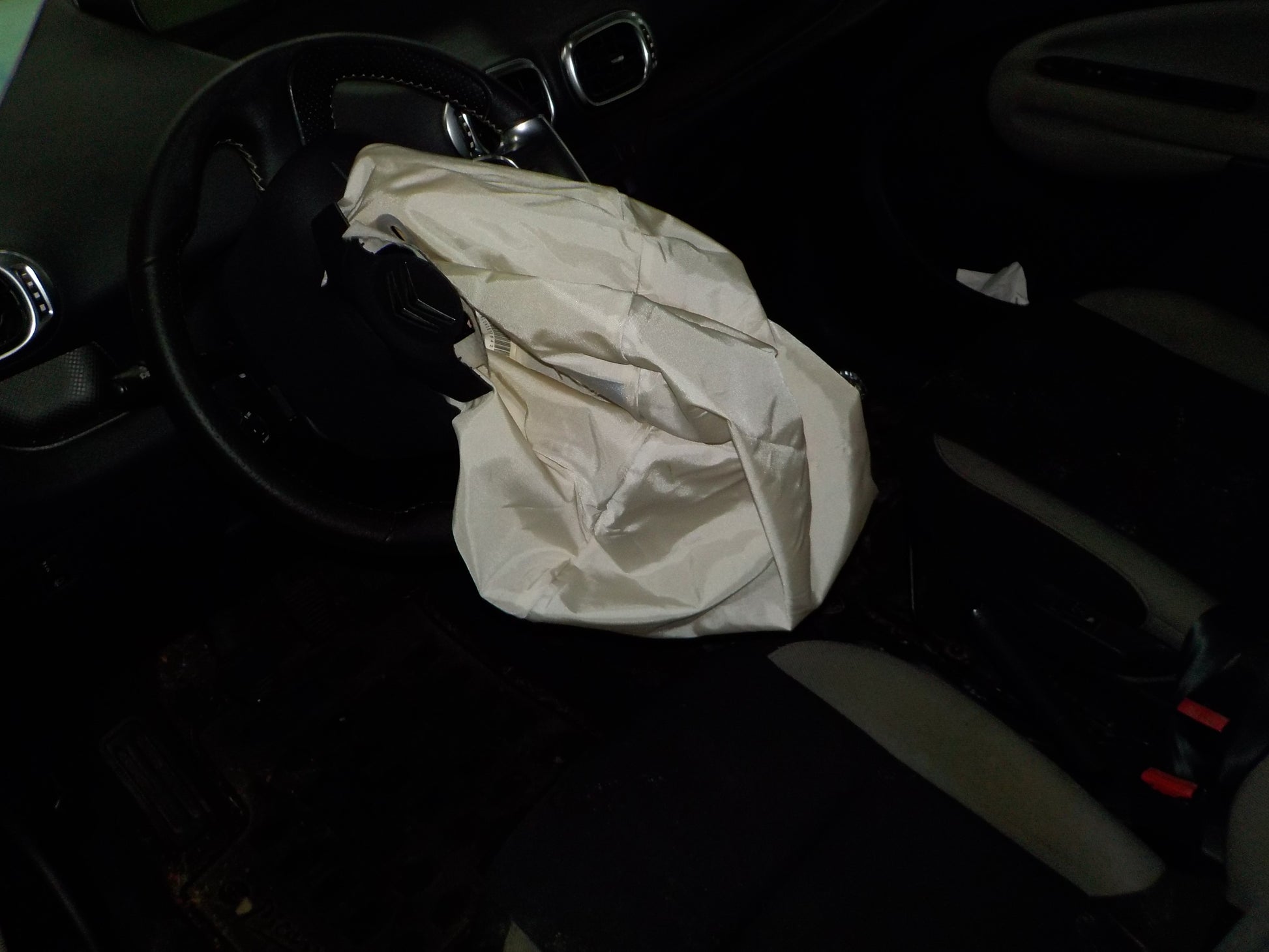 Citroen C3 Picasso Pluk-Selv-Bil Med OEM Nr. Ophugger Fra Citroen Ophugger