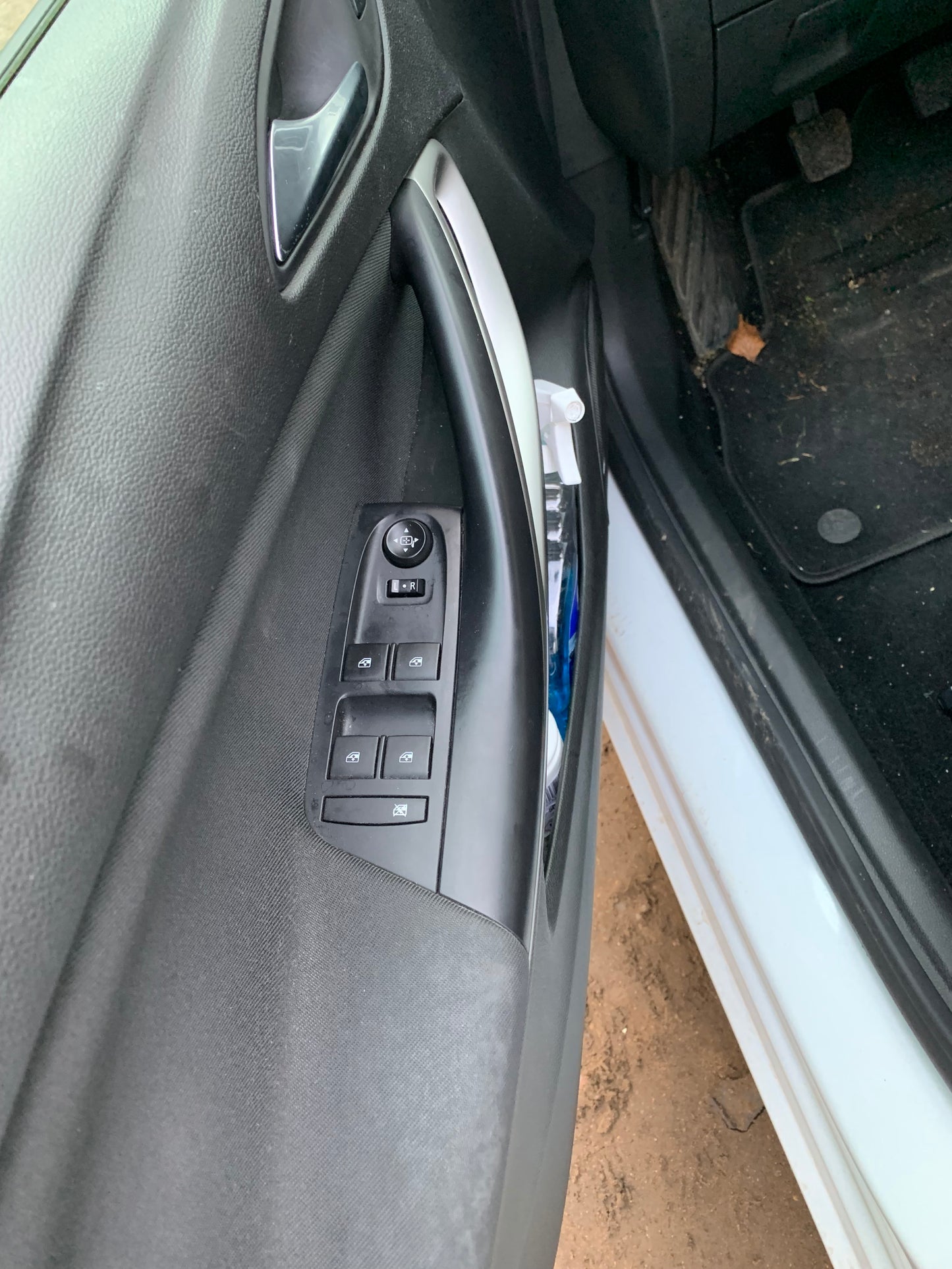 Opel Astra K Pluk-Selv-Bil Med OEM Nr. Ophugger Fra Opel Ophugger