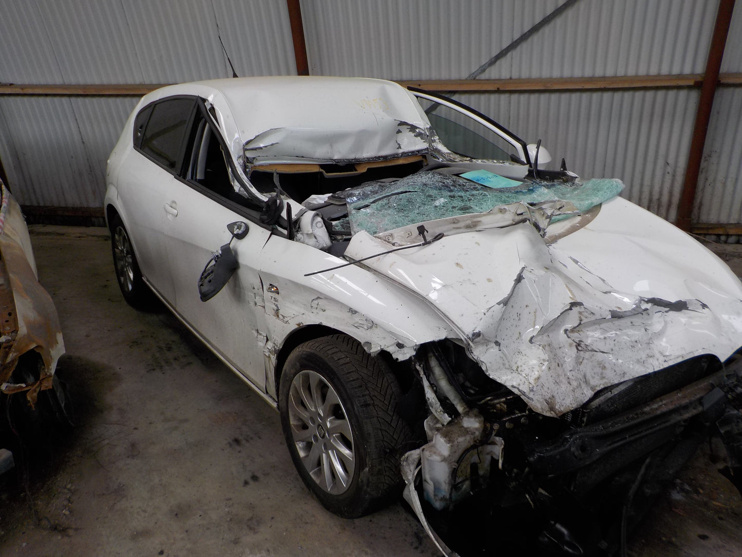Seat Leon 1P Pluk-Selv-Bil Med OEM Nr. Ophugger Fra Seat Ophugger