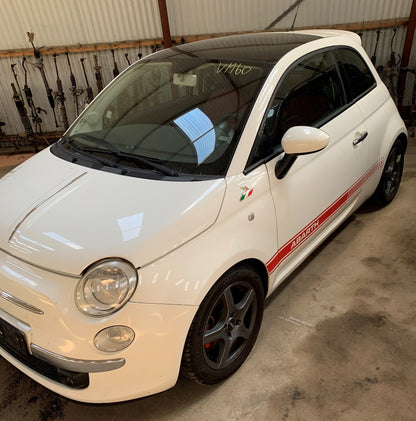 Fiat 500 Pluk-Selv-Bil Med OEM Nr. Ophugger Fra Fiat Ophugger