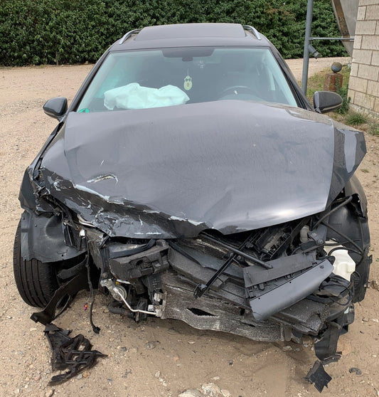 VW Golf 7 AU Pluk-Selv-Bil Med OEM Nr. Ophugger Fra VW Ophugger