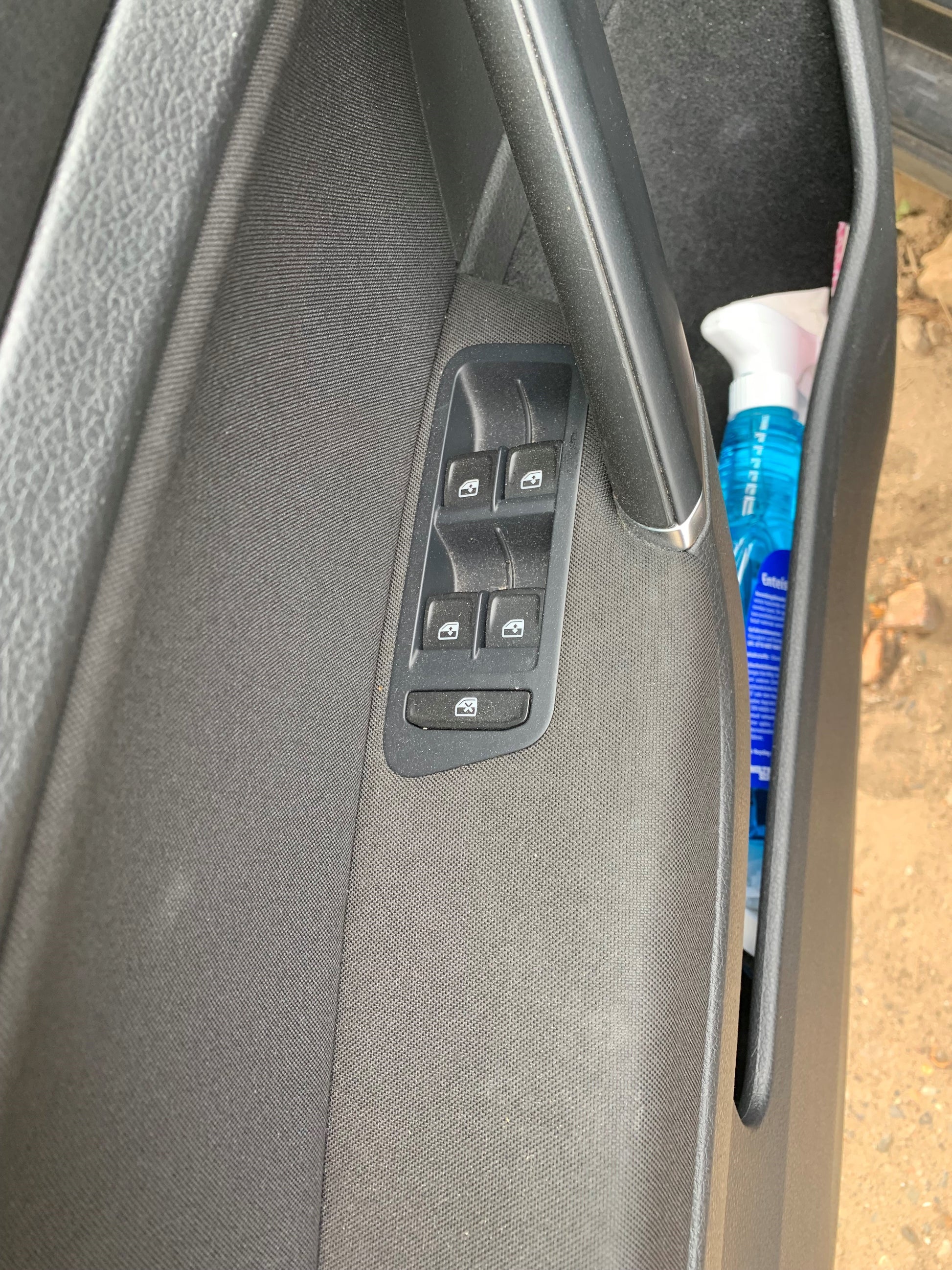 VW Golf 7 AU Pluk-Selv-Bil Med OEM Nr. Ophugger Fra VW Ophugger