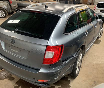 Skoda Superb Pluk-Selv-Bil Med OEM Nr. TMBJE73T9B9039964 Fra Skoda Ophugger
