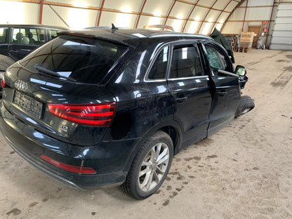 Audi Q3 8U Pluk-Selv-Bil Med OEM Nr. WAUZZZ8U1ER148117 Fra Audi Ophugger