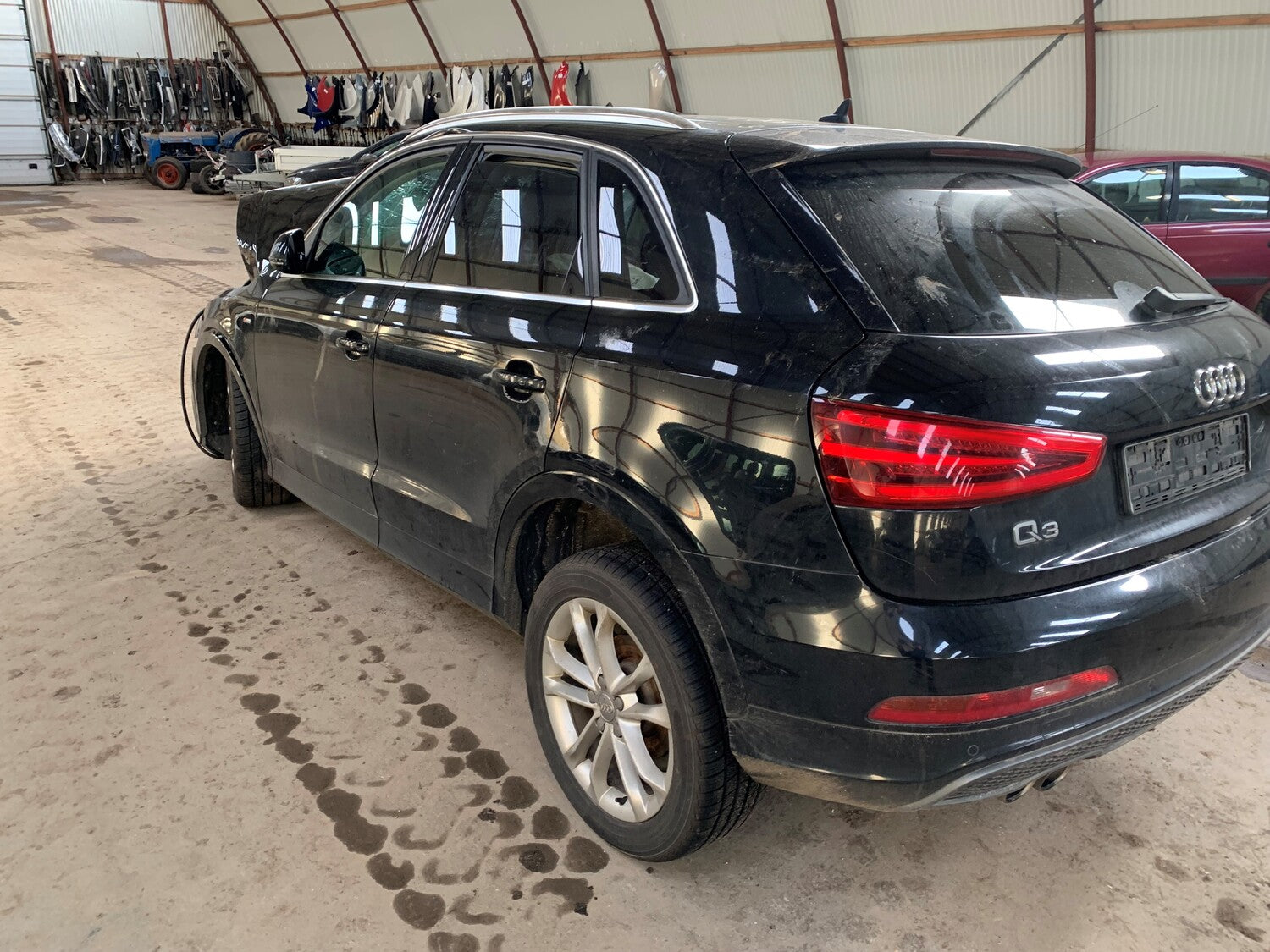 Audi Q3 Pluk-Selv-Bil Med OEM Nr. WAUZZZ8U1ER148117 Fra Audi Ophugger