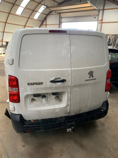 Peugeot Expert Pluk-Selv-Bil Med OEM Nr. Ophugger Fra Peugeot Ophugger
