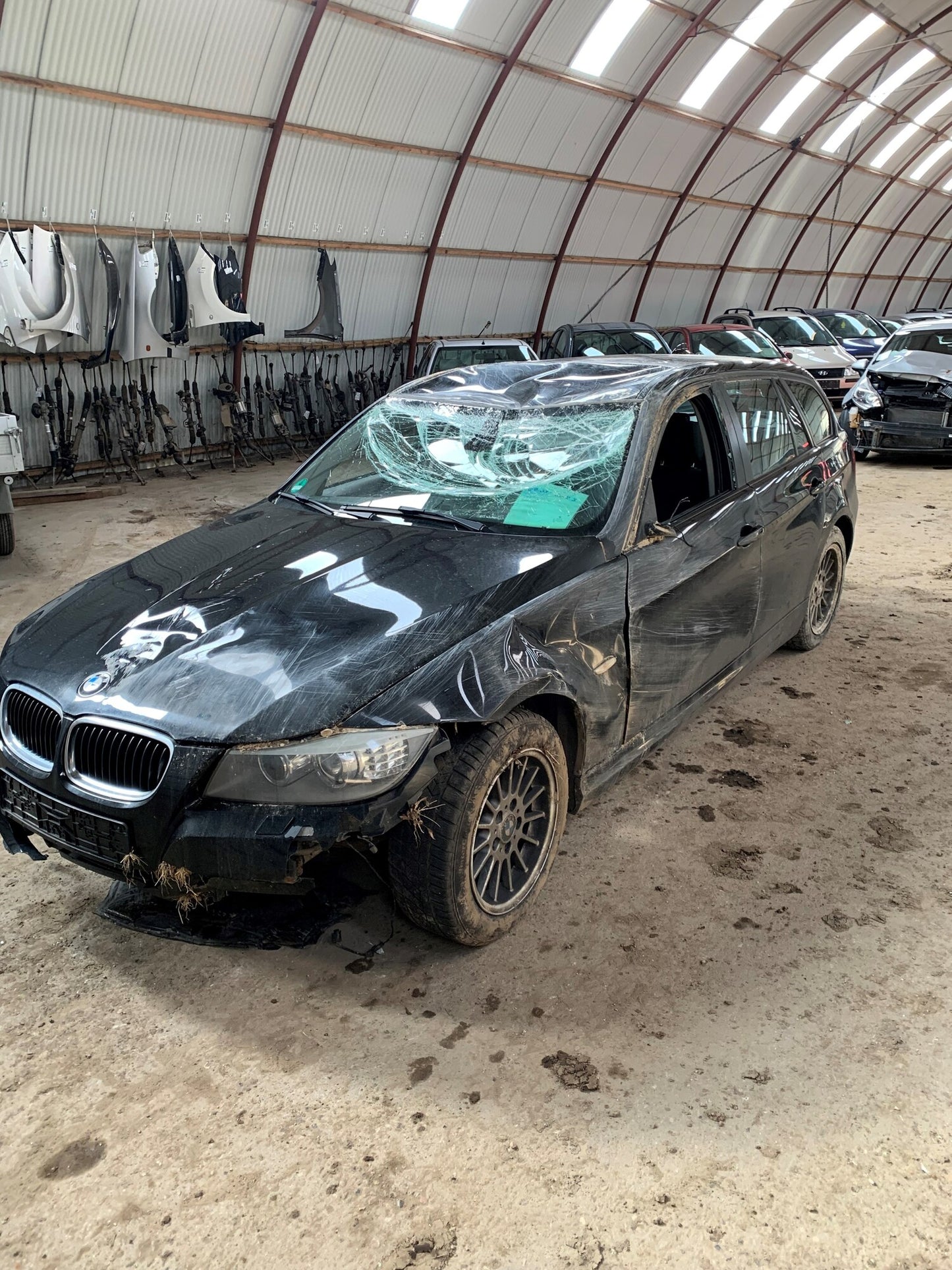 BMW 3-Serie E90/E91/E92/E Pluk-Selv-Bil Med OEM Nr. Ophugger Fra BMW Ophugger