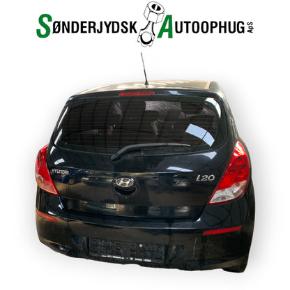 Hyundai I20 NL Pluk-Selv-Bil Med OEM Nr. Ophugger Fra Hyundai Ophugger