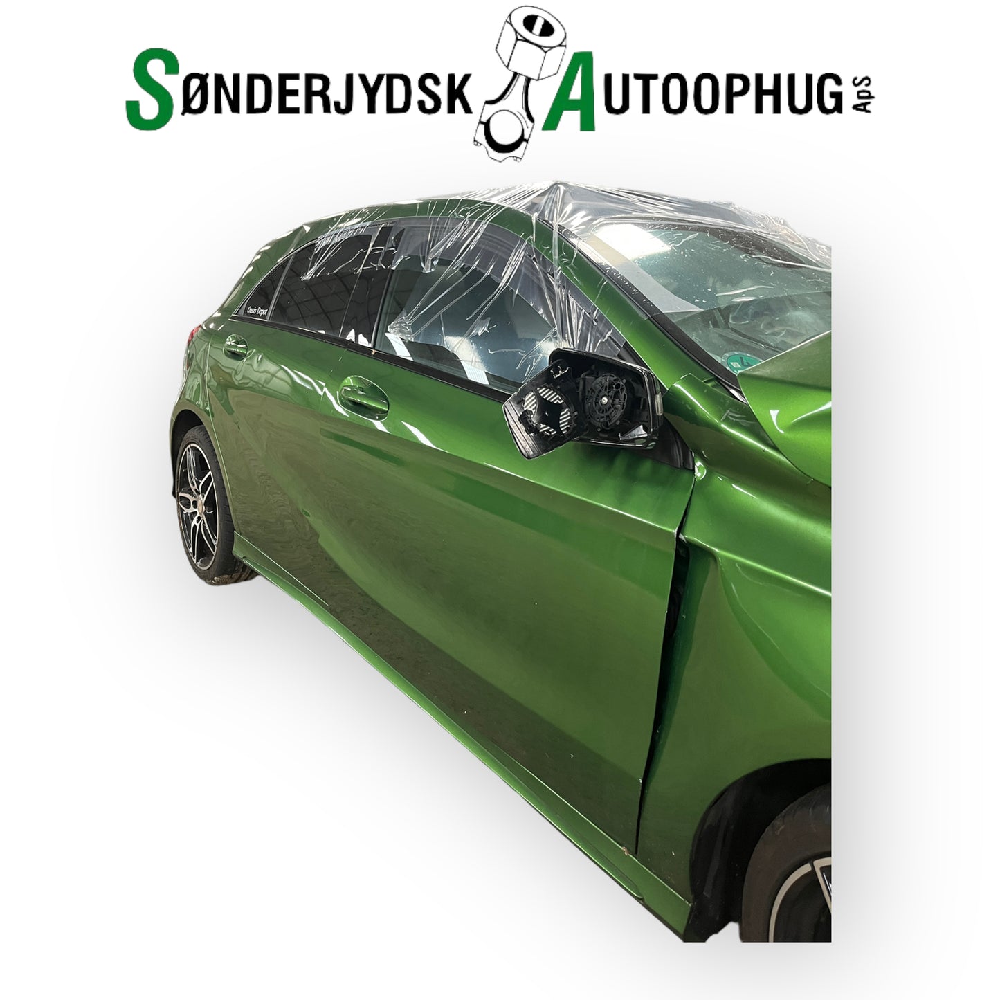 Mercedes-Benz A-W176 Pluk-Selv-Bil Med OEM Nr. Ophugger Fra Mercedes-Benz Ophugger