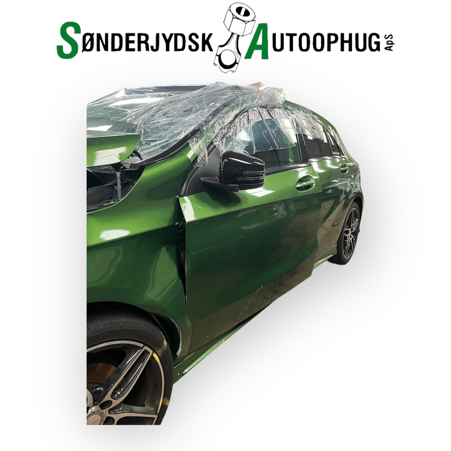 Mercedes-Benz A-W176 Pluk-Selv-Bil Med OEM Nr. Ophugger Fra Mercedes-Benz Ophugger