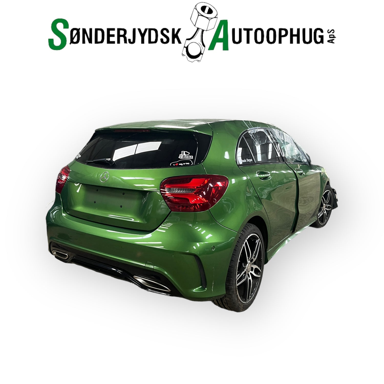 Mercedes-Benz A-W176 Pluk-Selv-Bil Med OEM Nr. Ophugger Fra Mercedes-Benz Ophugger